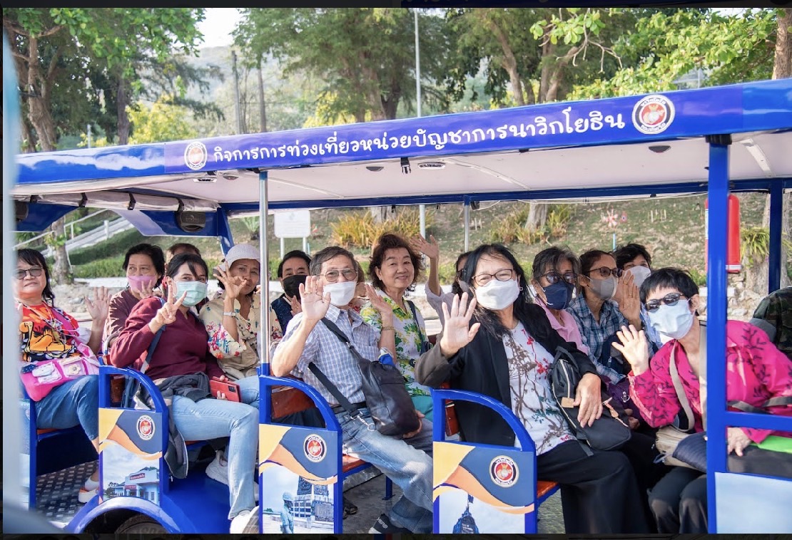 ศูนย์อำนวยการการท่องเที่ยวกองทัพเรือร่วมให้การต้อนรับคณะเจ้าหน้าที่ รายการไทยแลนด์ stories คลื่น FM. 92.5 MHz